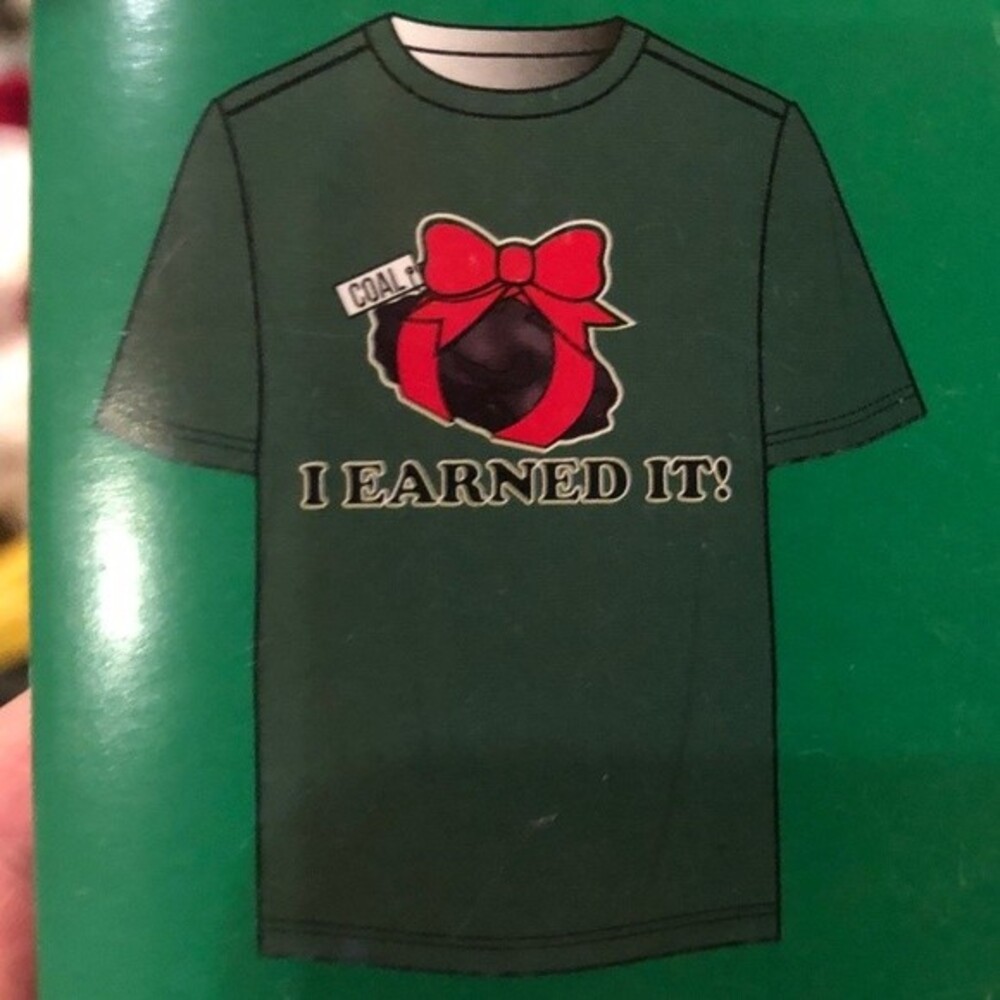 Holiday Style Sz M Men’s “I Earned It” Holiday Tee NEW NWT